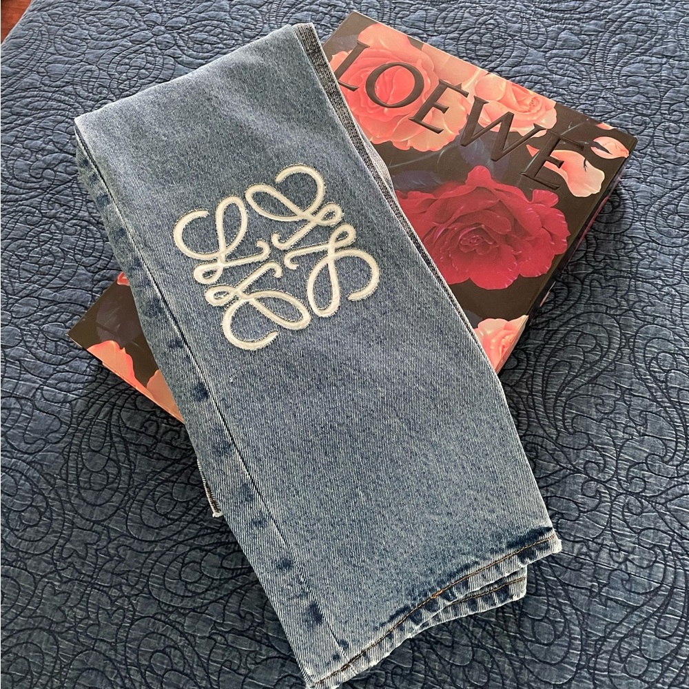 Brand new Loewe Appliquéd cropped jeans size 34 - Picture 1 of 8